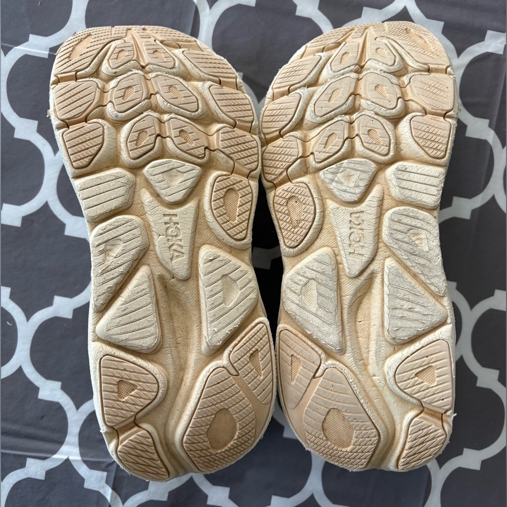 Hoka Clifton 10 ladies running shoes sneakers in Vanilla/Birch size 8.5. - Picture 9 of 14